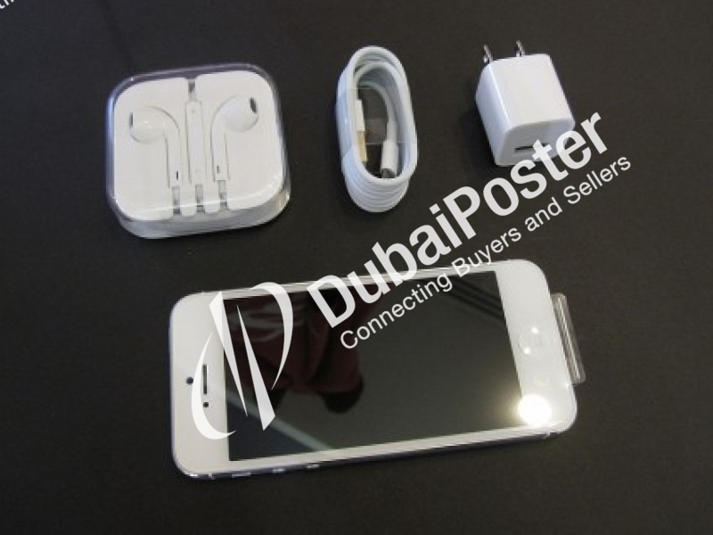 Apple iPhone 5 64GB / Blackberry Q10 / Galaxy S4    $400USD (BBM PIN : 29DA63A1)