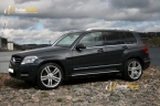 Mercedes-Benz GLK - NYSERVET - FRITT LEVERT - ÈN EIER - `ALT` UTSTYR